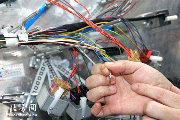 1517465748444054485.gif 3-1.gif