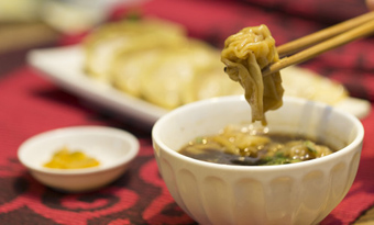​Wontons with Noodles (饺面jiǎo miàn)