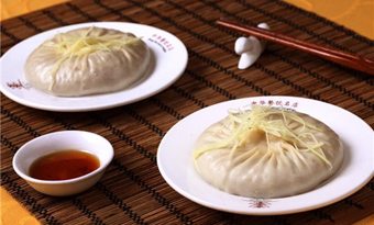 ​Yangzhou Steamed Dumplings (扬州汤包 yáng zhōu tāng bāo)