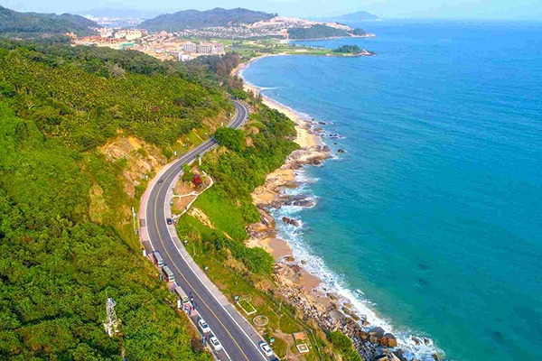 Hainan to build high-tech scenic highway around island to boost tourism