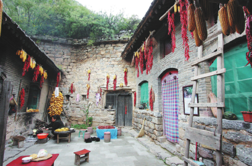 1543907364356025632.jpg 5c05c5eda310eff369094d7d.jpg