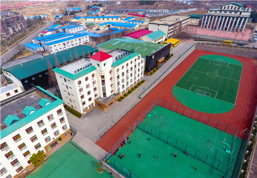 1524047939937004503.jpg 青岛银河学校.jpg