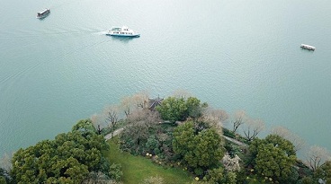 Scenery of West Lake in China's Hangzhou