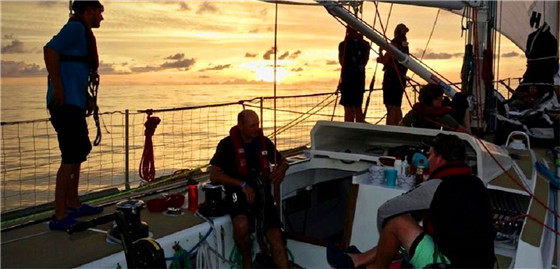 1518488848557016934.jpg 12.jpg