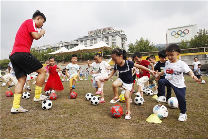 取消特长生招生 (qǔxiāo tèchángshēng zhāoshēng): Cancel favorable enrollment policies for pupils with special talents