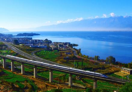 New high-speed railway links Lijiang and Guilin