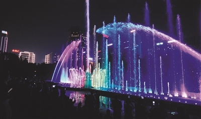 Fountain show lights up night life in Shenyang