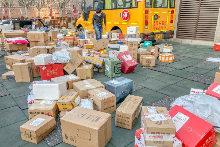 Chinese spend over 900b yuan in online Spring Festival shopping spree