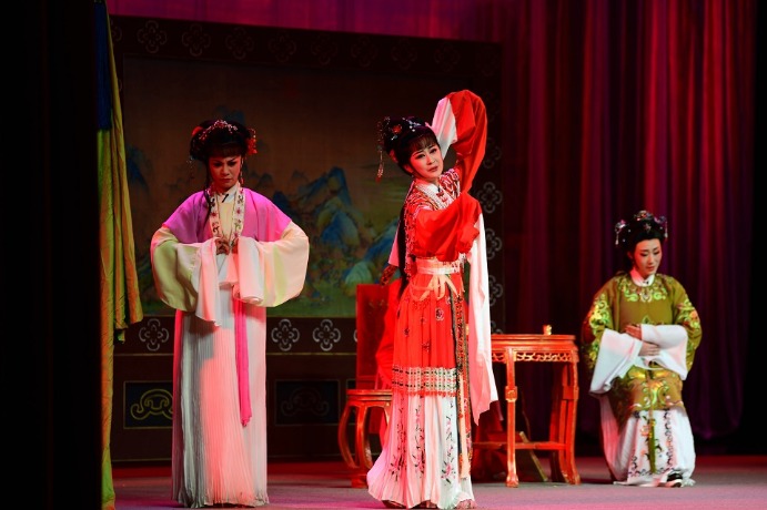 Classical Yueju Opera work charms in Jiangsu
