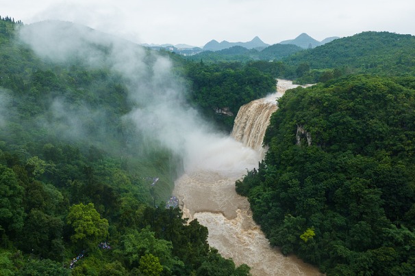 Waterfall ushers in largest amount of water after rainfall