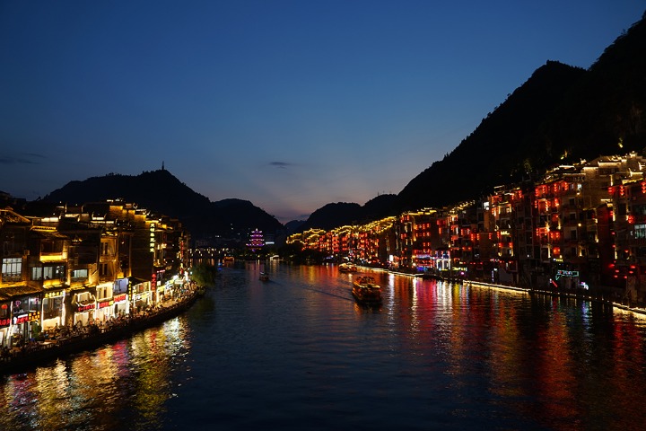 Guizhou’s Zhenyuan town lights up at night