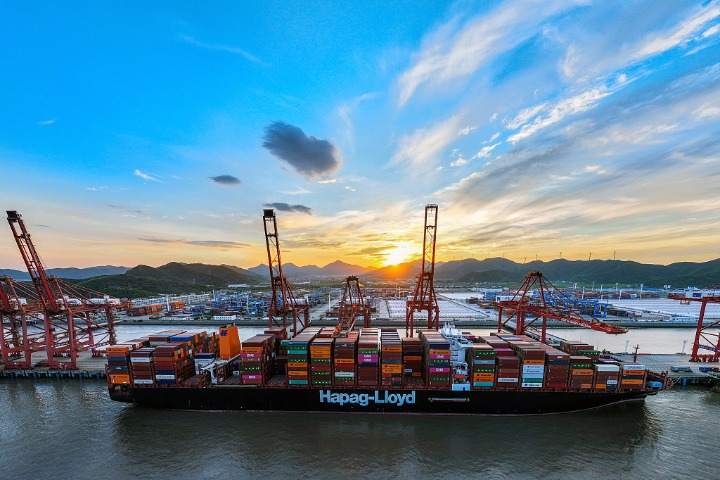 Exporters gain from lower sea freight rates