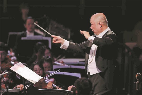 France recognizes conductor with prestigious honor