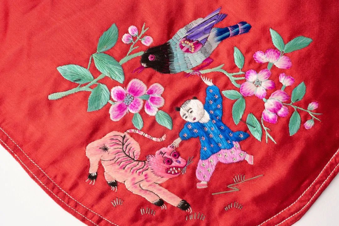 Decorative patterns on children’s clothes with auspicious meanings