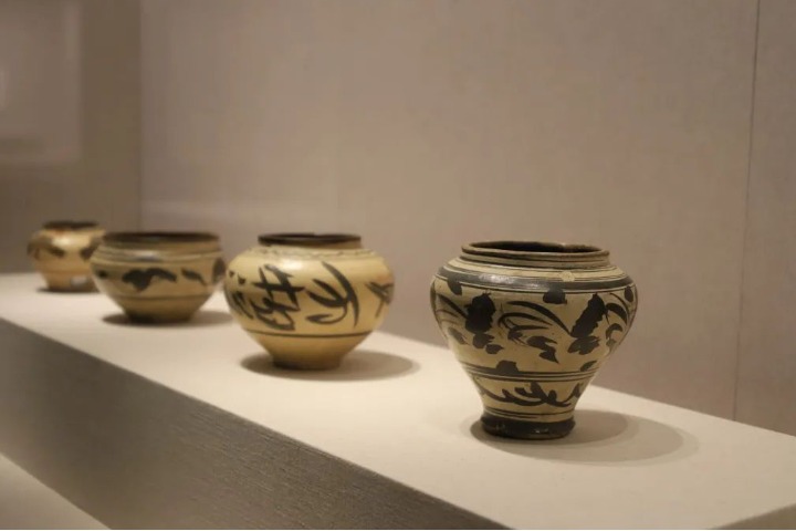 7th-17th-century Huangdao kiln ceramics exhibited in Henan