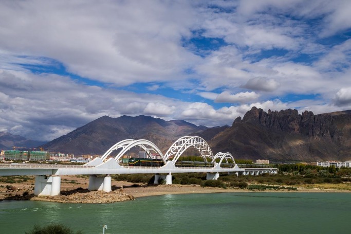Qinghai-Tibet Railway renovation moves ahead