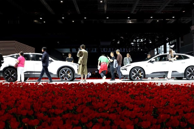Chinese auto industry drives towards electrification