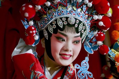 Appreciate the beauty of intangible cultural heritages in Shaanxi