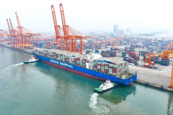China's foreign trade up 2.1% in H1