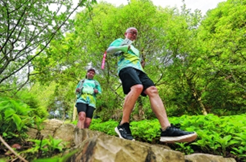 1691490356960011814.jpg gyrb5472123b001.jpg