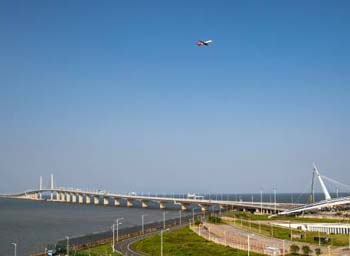 Optimized boarding process set for Zhuhai, Macao travelers at HK airport