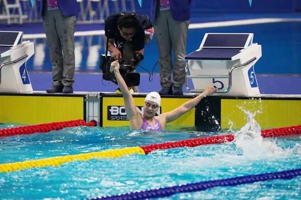 Quzhou athlete wins gold medal in swimming