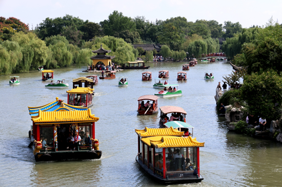 Yangzhou sees travel boom over double holiday
