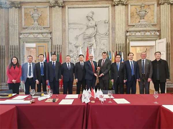 1703490231341097708.jpg 640 (1).jpg