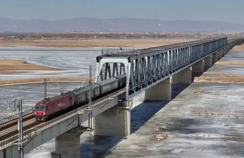 Hohhot opens new tourism express trains to South China 