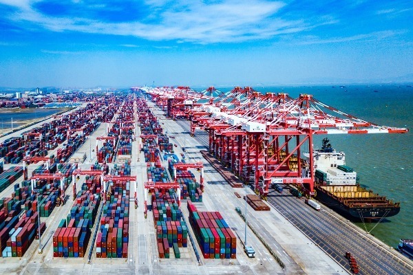 China's foreign trade up 5% in Q1, hits new records