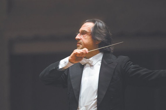 Maestro to conduct opera academy in China