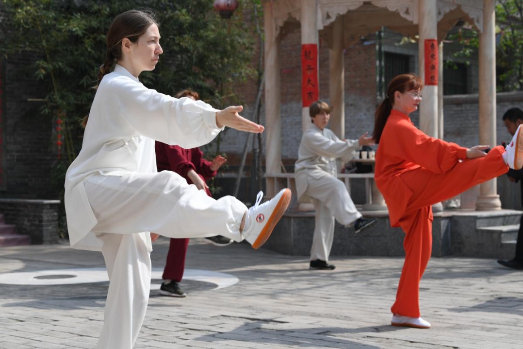 Russian tai chi practitioners explore ancient style in Hebei