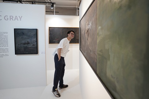 Chinese artist's exhibition on Yangtze River debuts in Singapore
