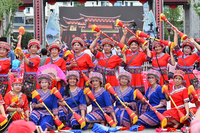 1716447601579086831.jpg 000.jpg