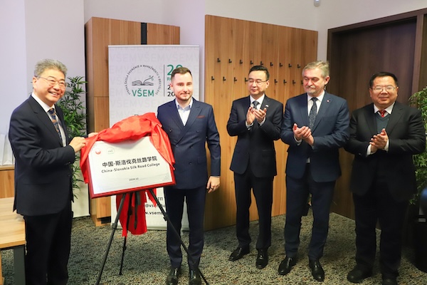 1734598945879040420.jpeg 1868874926220238848_1280px.jpeg