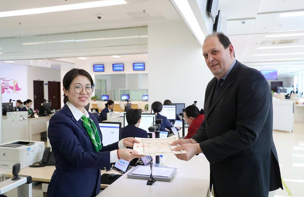 1740120003618057319.jpg 16845915076120821365.jpg