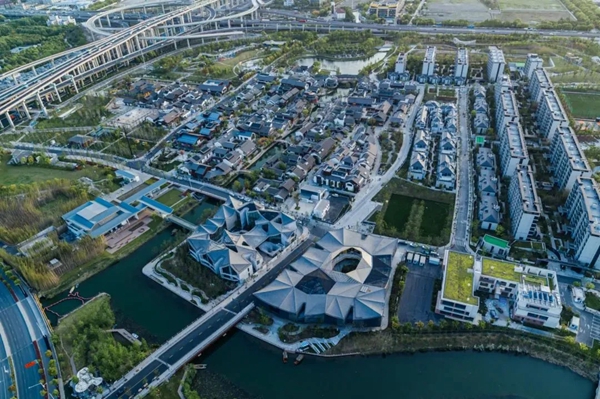 1741855433886088714.jpg 7.jpg