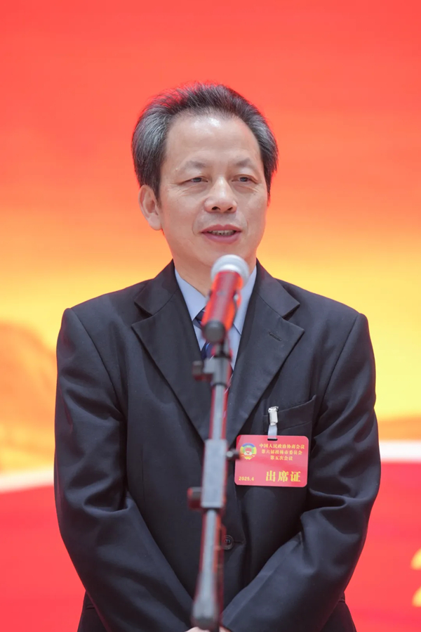 1744276930286010429.jpg lbm_600.jpg