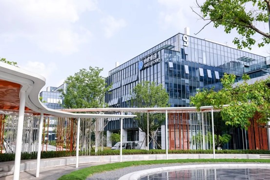 1747207642818037308.jpg AI训练师.jpg