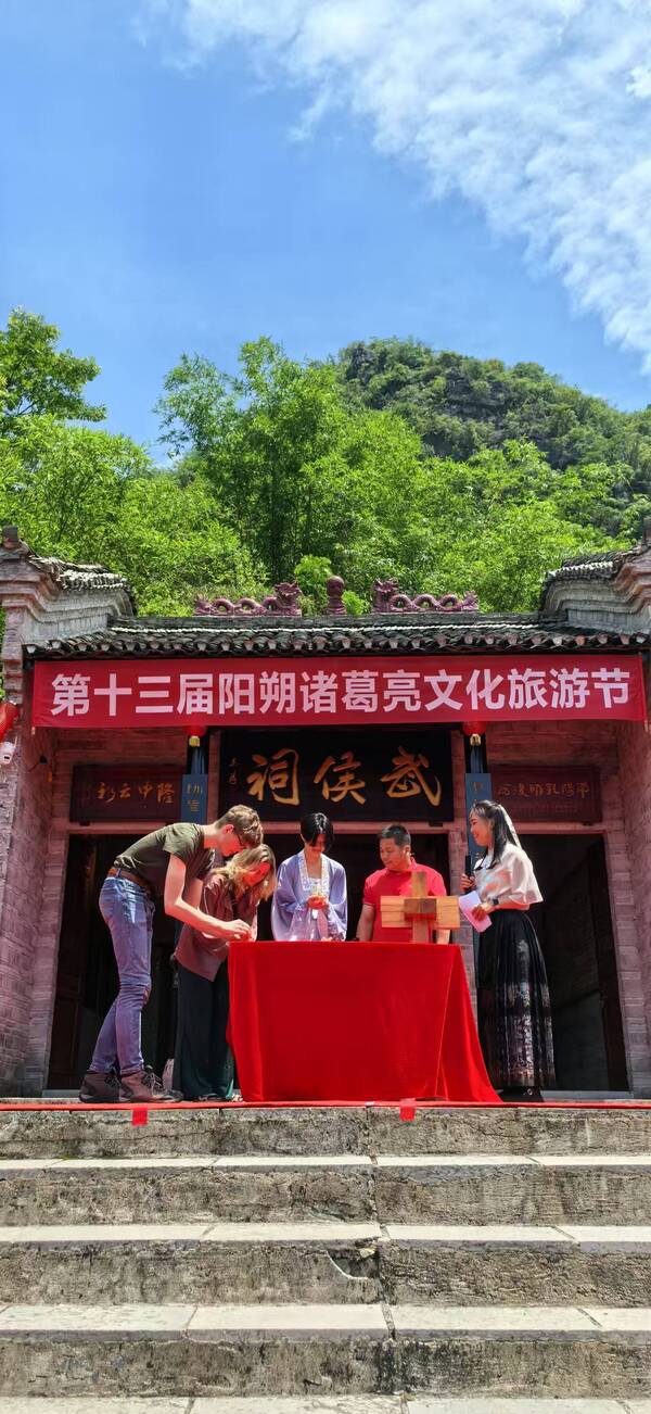 1747127260864089940.jpg 1747127260864089940.jpg