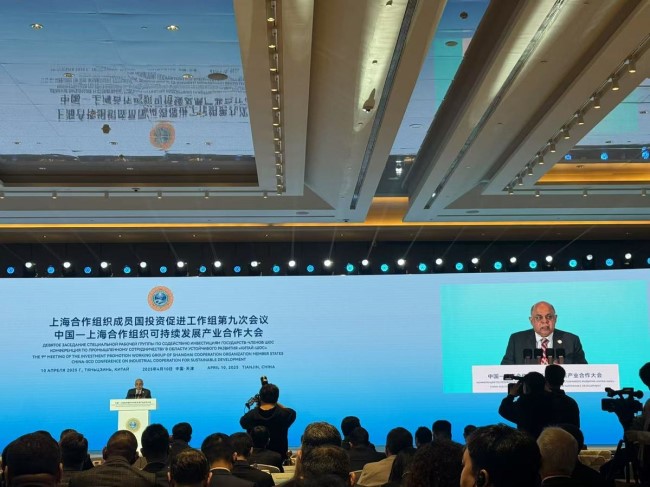 1744335841221048512.jpg 67f7b871a3104d9fd155982d.jpg