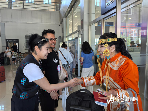 1752569014296095394.jpg 00300910362_0ad0d681.jpg