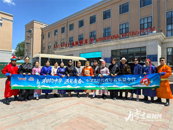 1752569047880029656.jpg 00300910358_90cc9be6.jpg