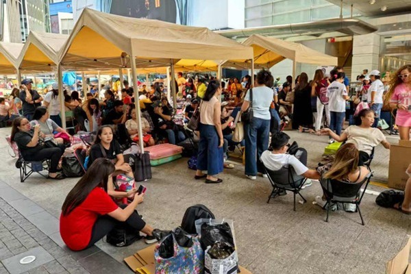 360,000 foreign domestic helpers in Hong Kong make contribution to families, society