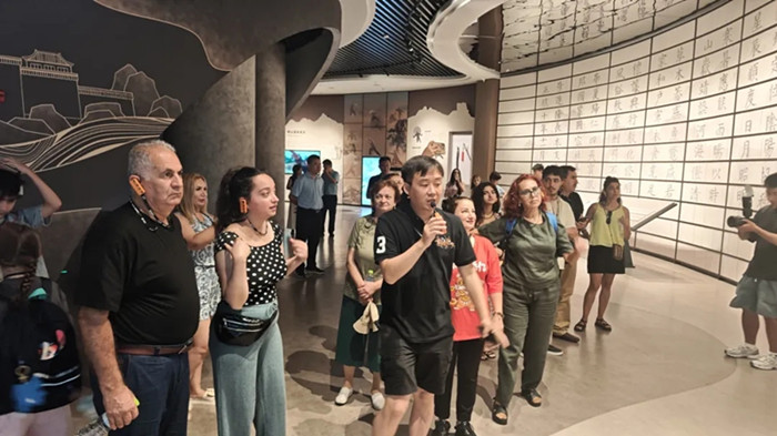 1755570371539016219.jpg 18-青岛-1.webp_副本.jpg