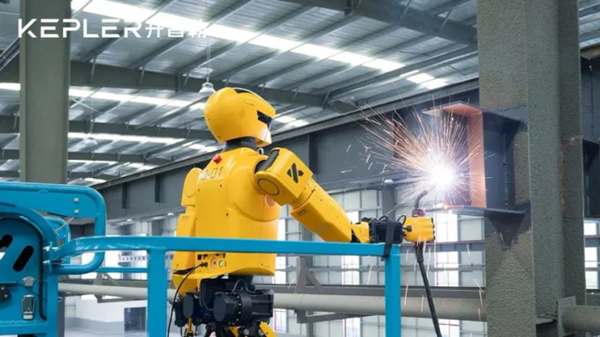 1769067928714062792.png 机器人.png