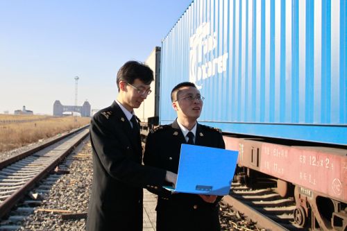 Green access for China-Europe freight trains in Manzhouli