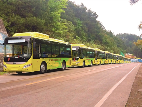 Hybrid buses hit Hechi streets