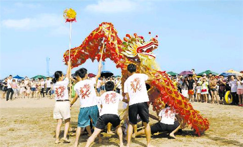 Dragon Boat tourists gladly bring wealth to Zhuhai