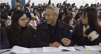 Retiree studies TCM at Changchun university